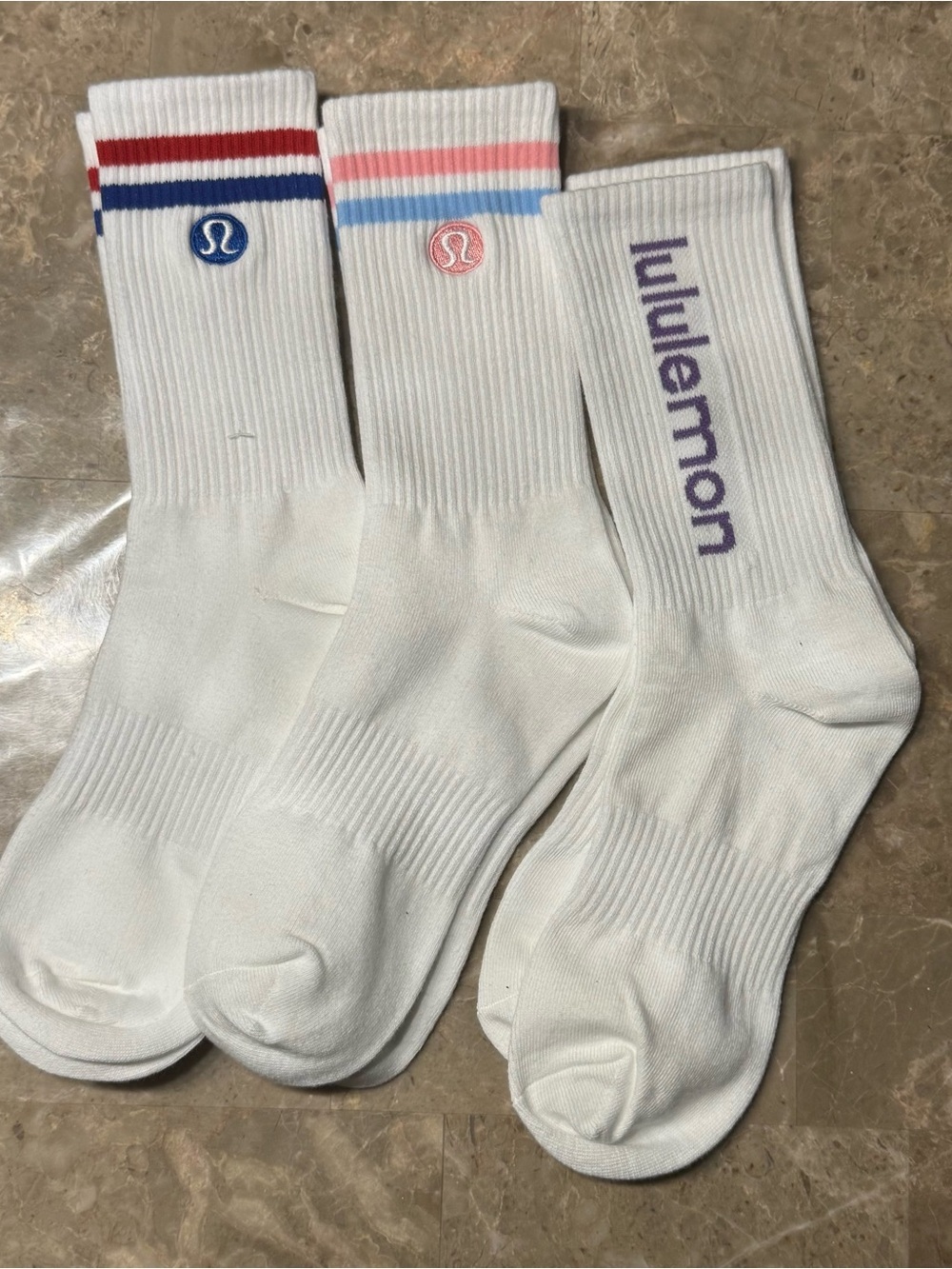 New Women’s Lululemon Athletica Socks
3 pairs Size Medium
Socks stretch - Picture 3 of 5